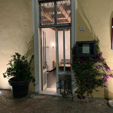 Отель Relais Real Collegio Ноли Экстерьер фото