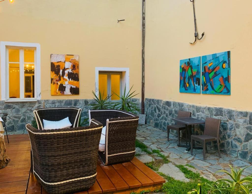 Отель Relais Real Collegio Ноли Экстерьер фото