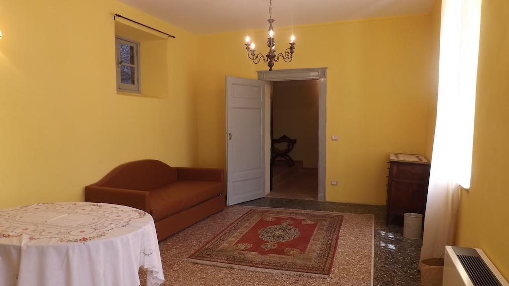 Отель Relais Real Collegio Ноли Экстерьер фото